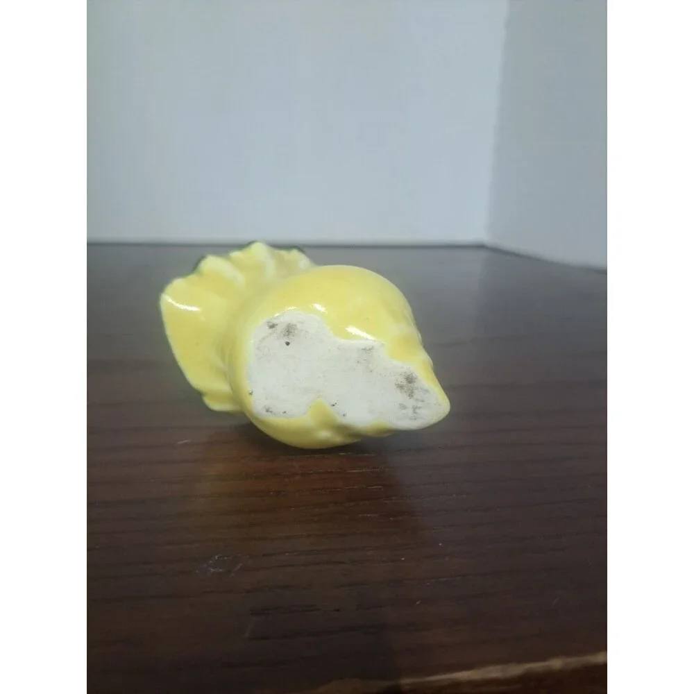 1940s Shell Shape Yellow With Olive Trim On Scalloped Edge Seashell Shape Sugar
